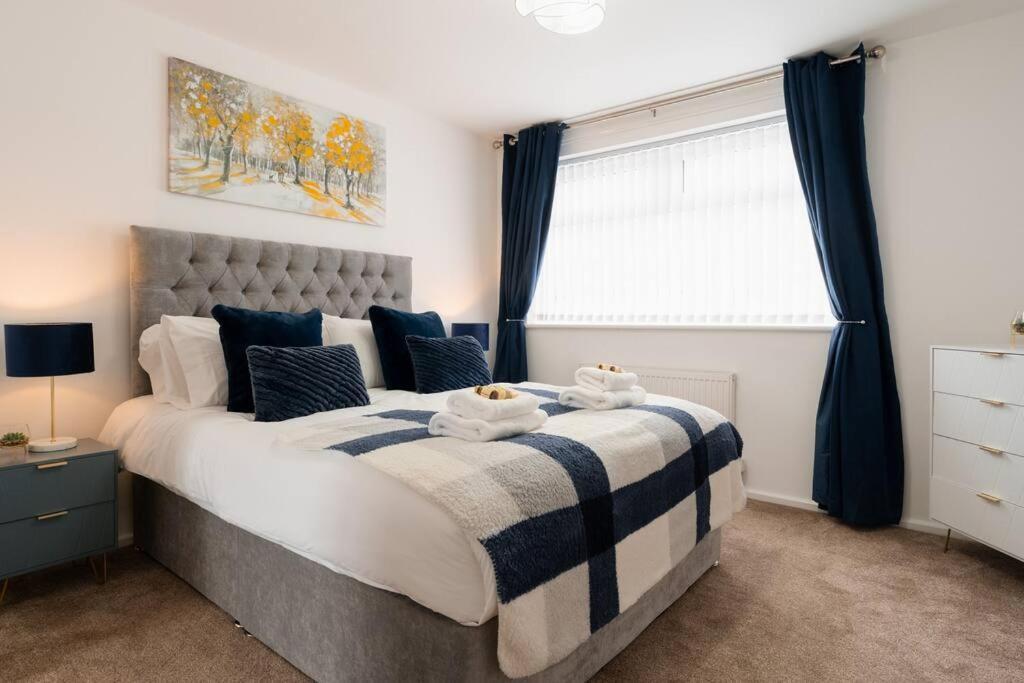 Prenton House, 3Br Close To Liverpool Birkenhead Exterior photo